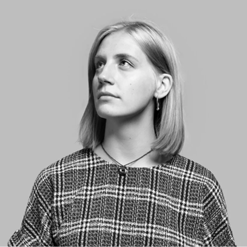 9 LIZZIE BOTTERILL Graphic Designer